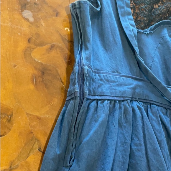 High-neck scalloped lace dress - Picture 5 of 6